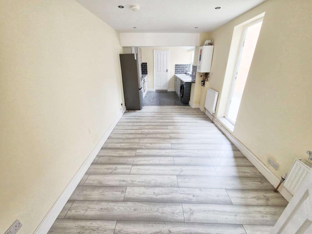 House in London - View 5
