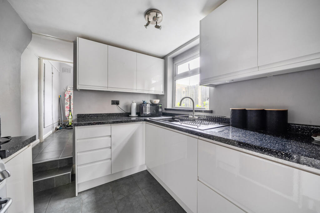 House in London, Lower Belvedere - View 5