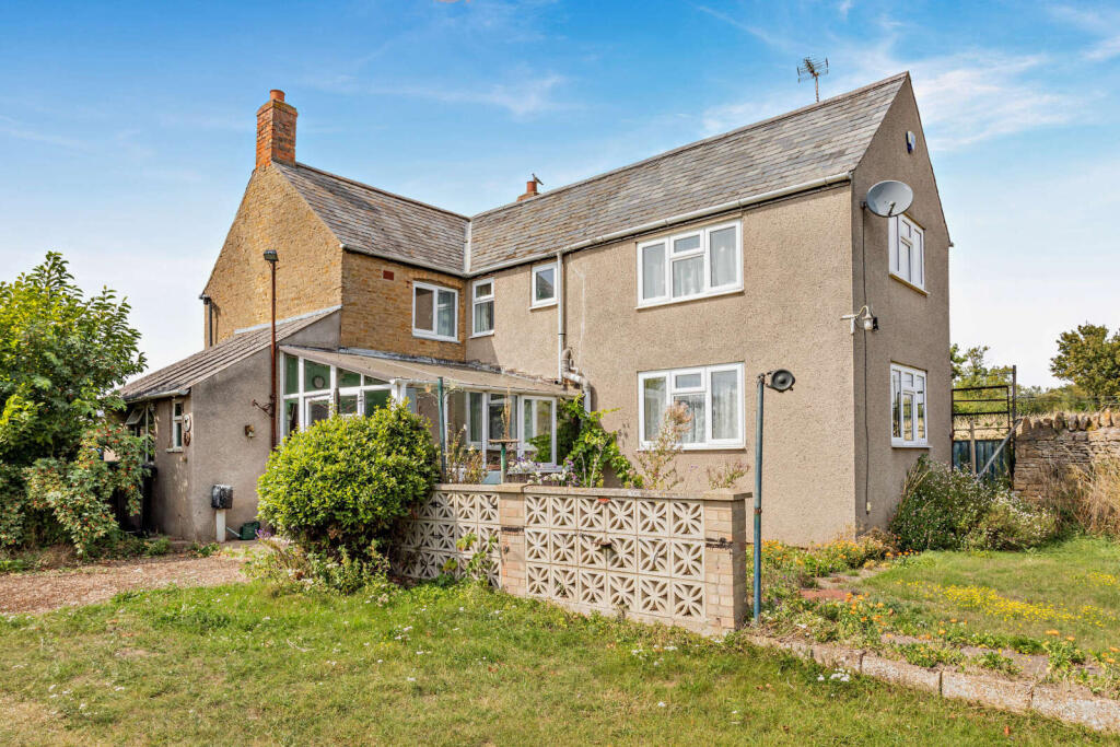 Wansford Road, Yarwell, Northamptonshire, PE8 photo 3