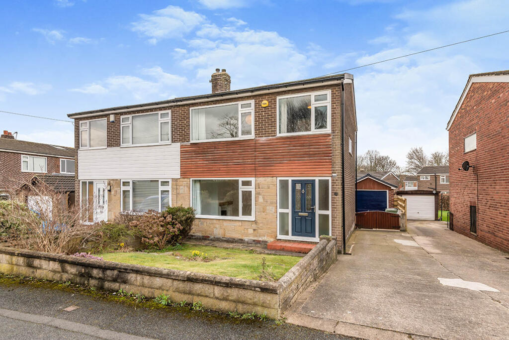 Main image of property: Parkways Close, Oulton, Leeds, West Yorkshire, LS26