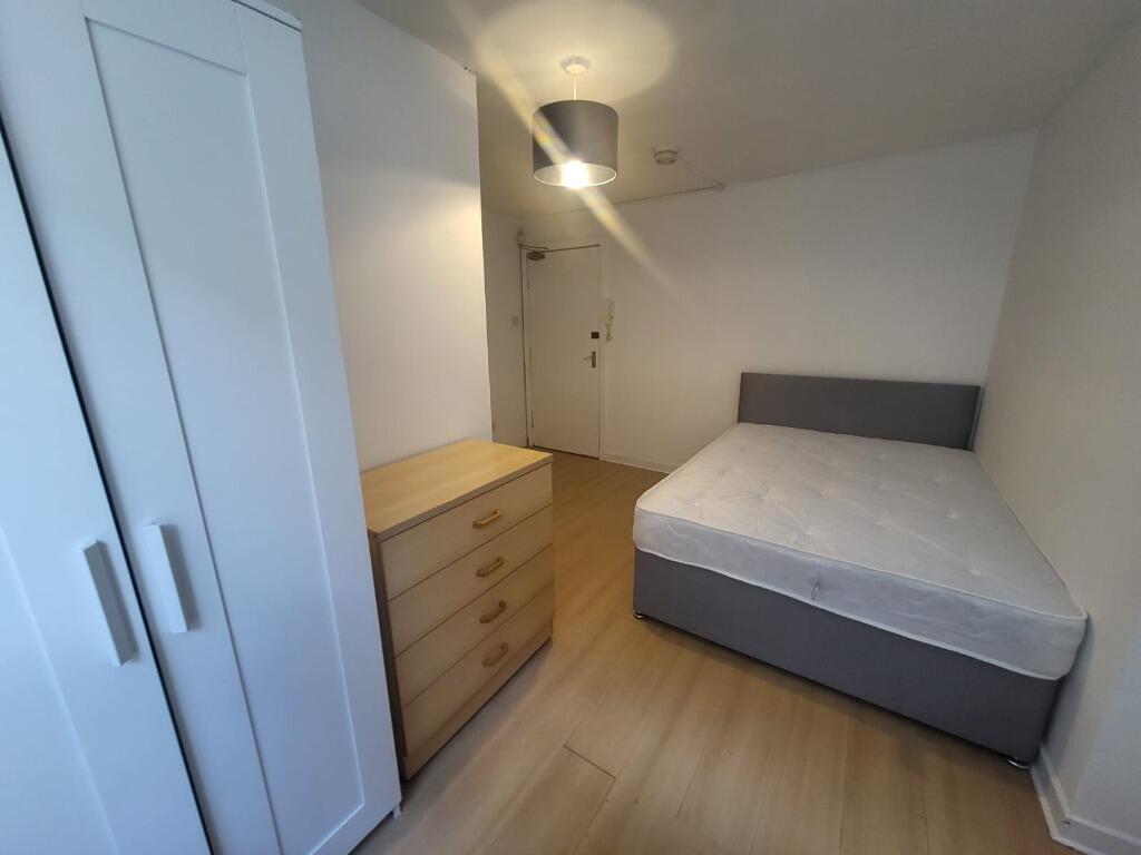 6 bedroom duplex for rent