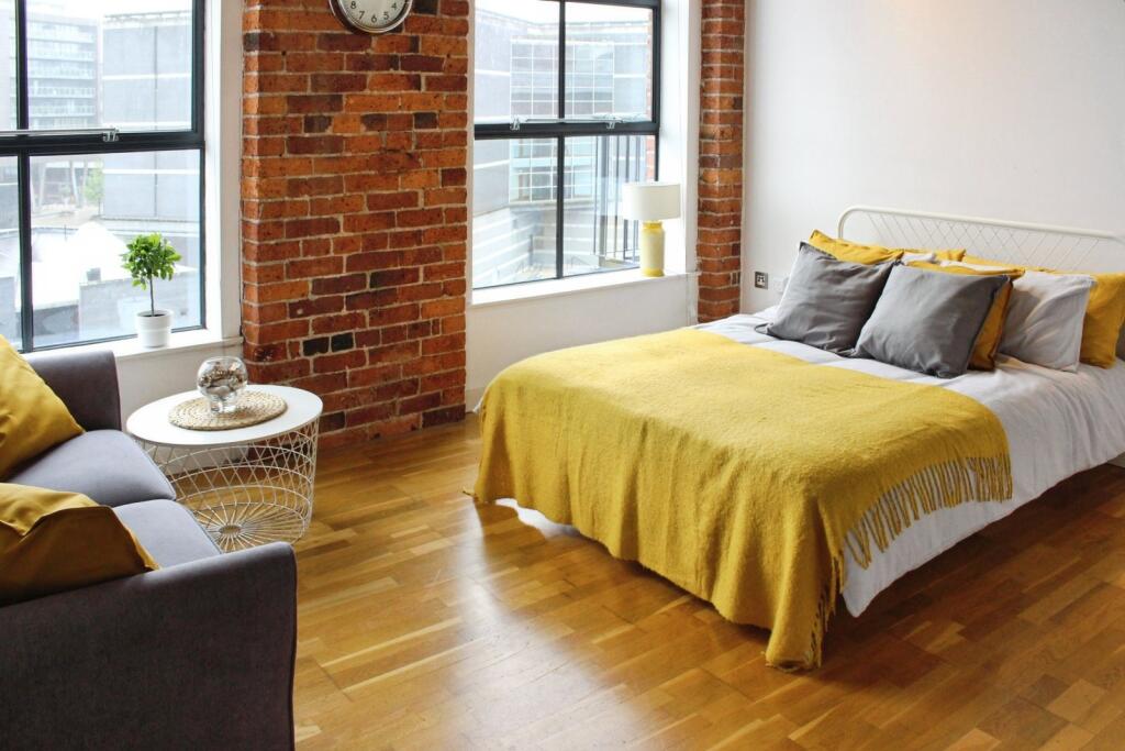 Apartment in Leeds - View 3
