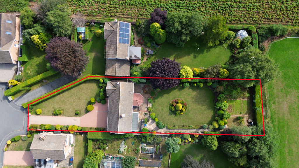 House in Wakefield - View 2