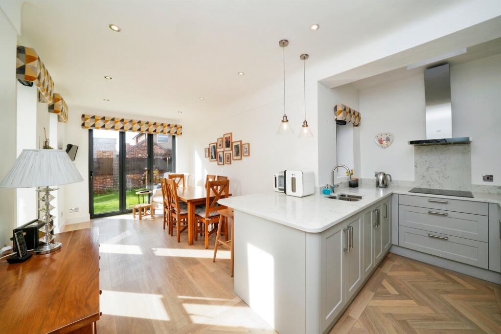 Saxon Road, Hoylake, Wirral photo 4