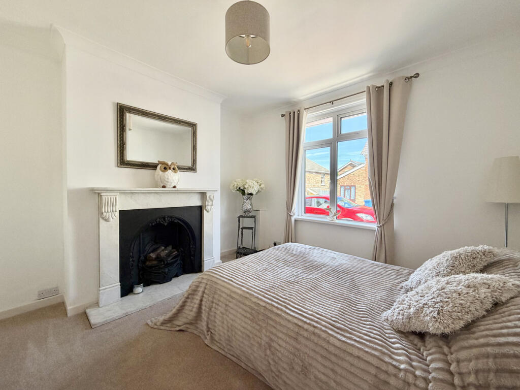 Albert Road, Parkstone, Poole, BH12 - More