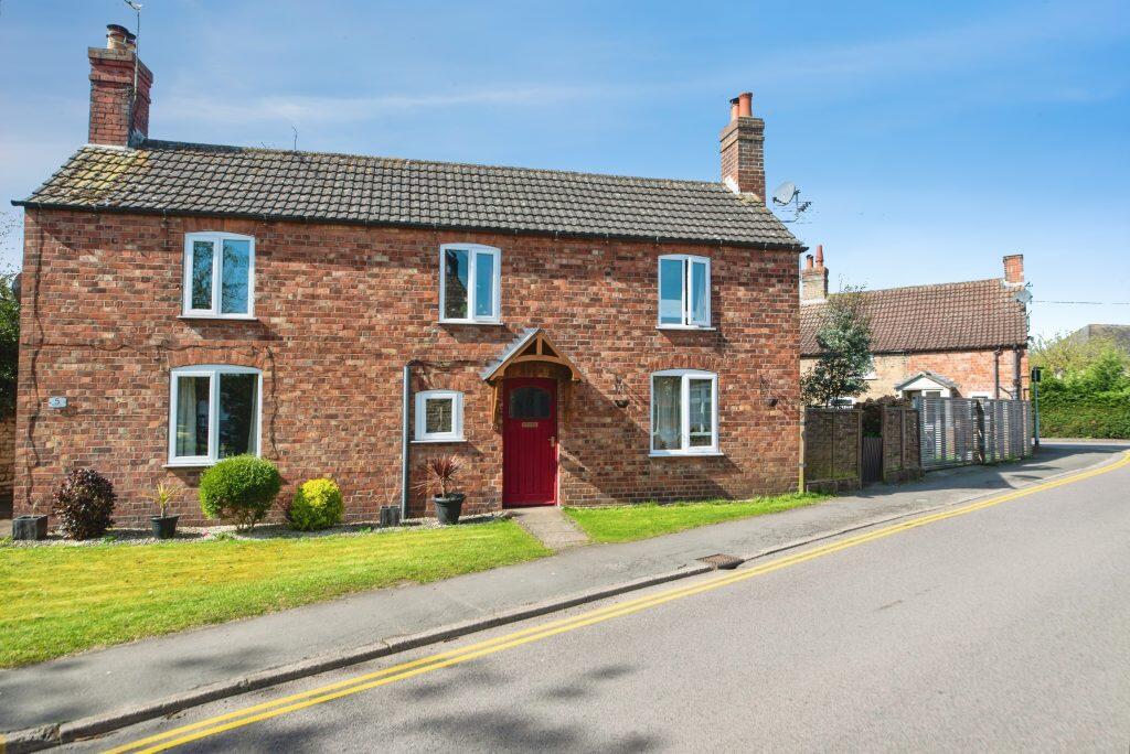 Main image of property: Manor Lane, Lincoln, LN2 3JQ