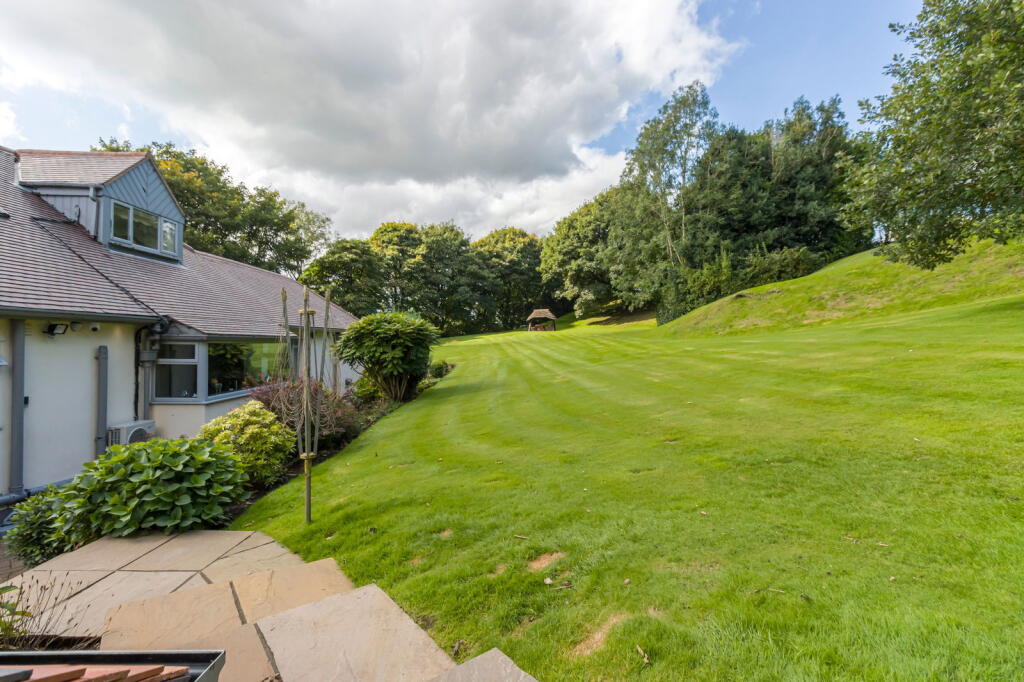 Burnedge Lane, Grasscroft, Saddleworth photo 4