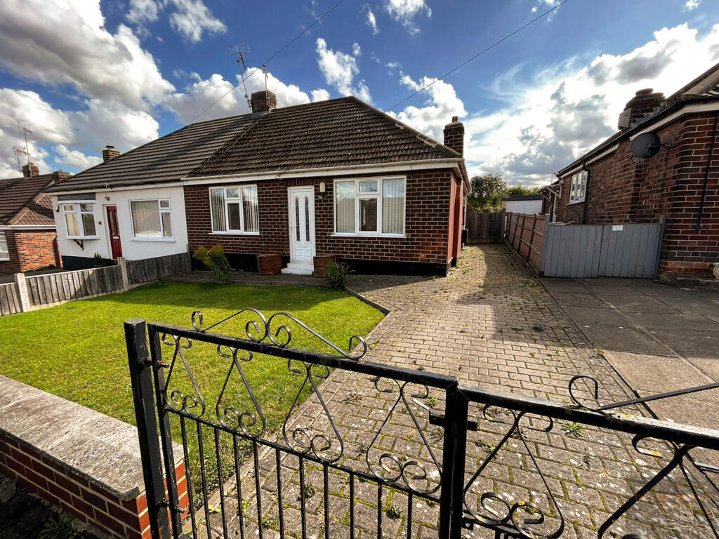 2-bed bungalow on Argyle Street, Langley Mill, Nottingham, Nottinghamshire, £160,000