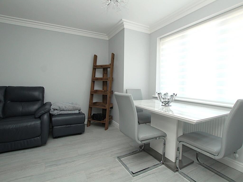 Apartment in Poole, Penn Hill - More