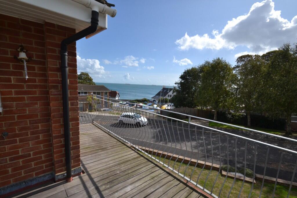 House in Seaview, Nettlestone and Seaview - View 5