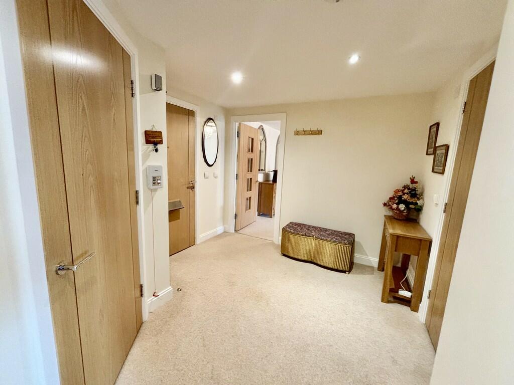 Macaulay Road, Broadstone photo 2