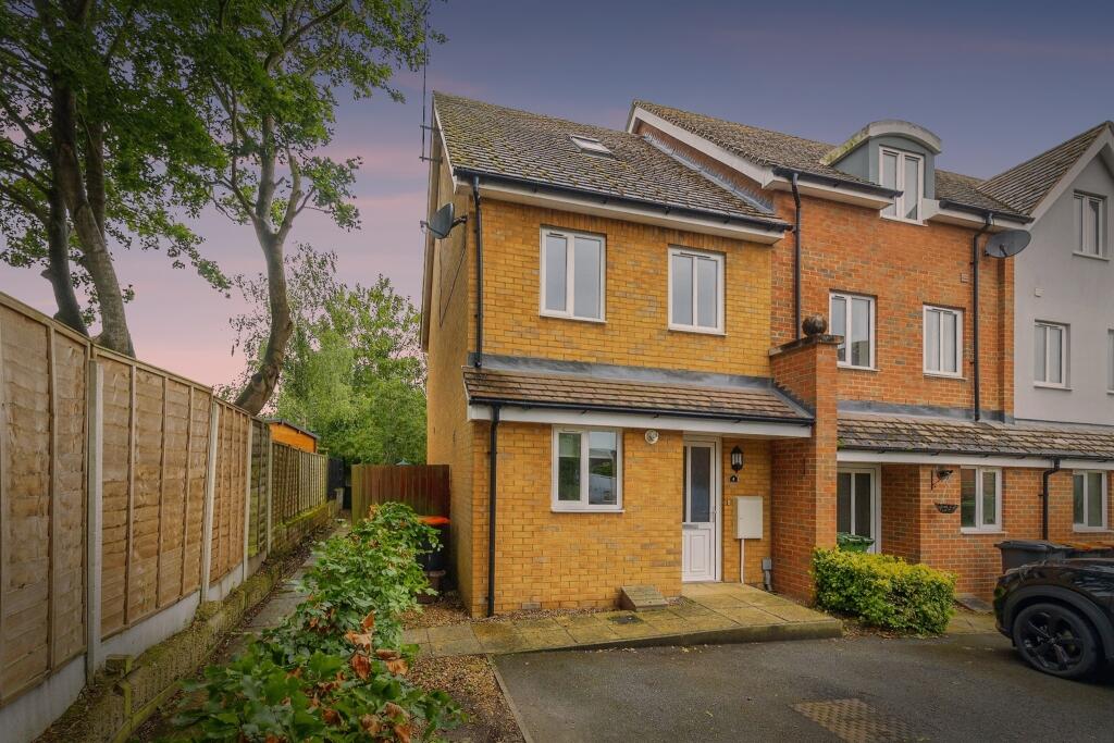 Main image of property: Laurel Mews, Leighton Buzzard