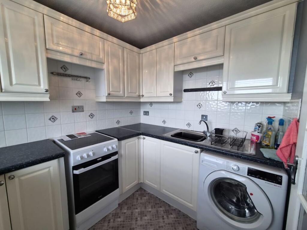 Apartment in Aberdeen, Rosehill and Stockethill - View 2