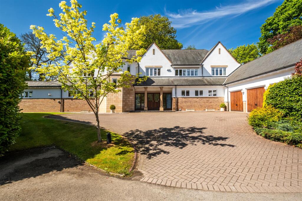 Additional image 74 of Selwyn Walk, Little Aston, Sutton Coldfield