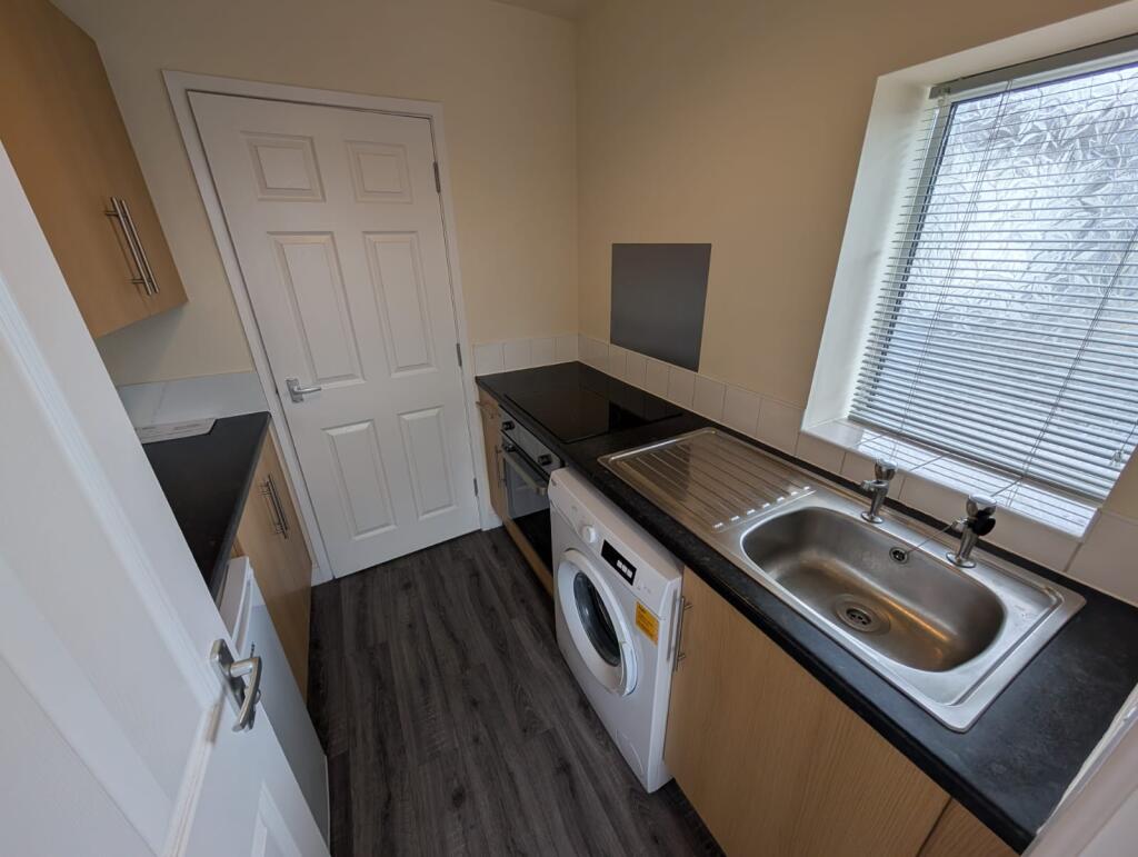 Apartment in Preston - View 4
