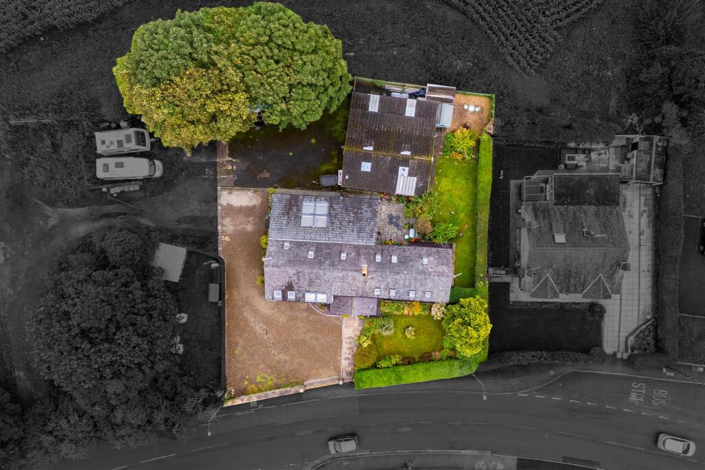 House in Preston - More