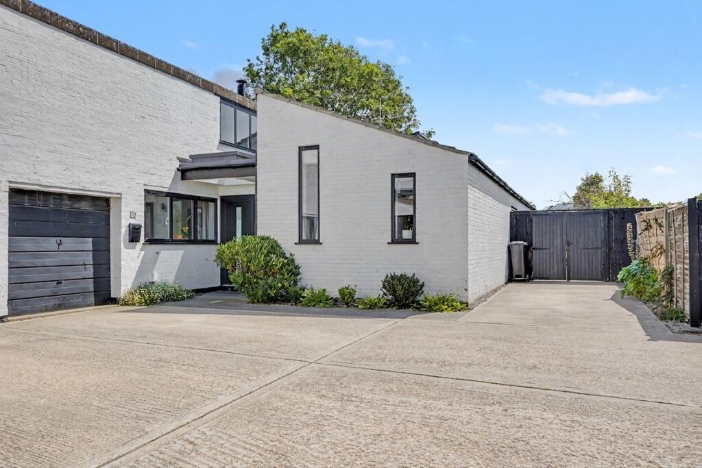 Main image of property: Pound Way, Swaffham Bulbeck, CB25