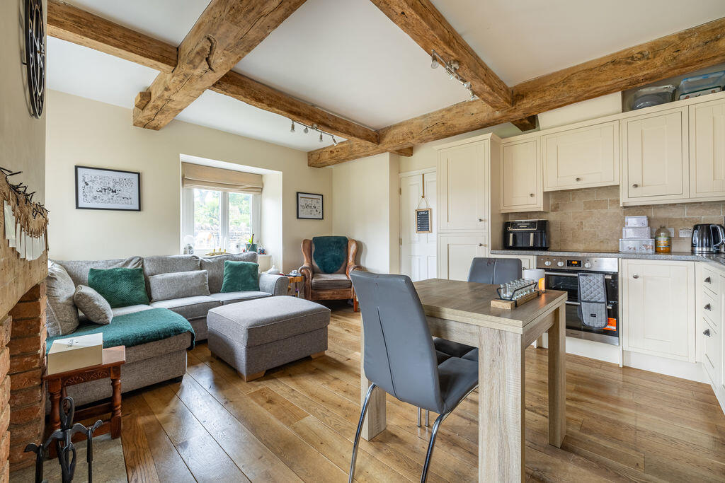 Additional image 12 of Stunning 3-bedroom Silk Mill Conversion In Evercreech