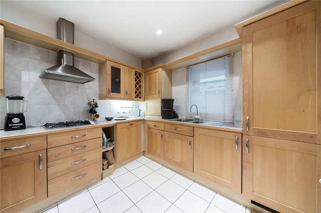 Woodland Crescent, London, SE16 photo 4