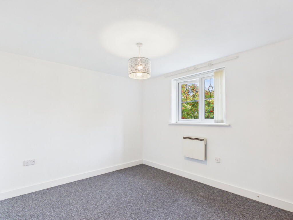 Apartment in Warrington - More