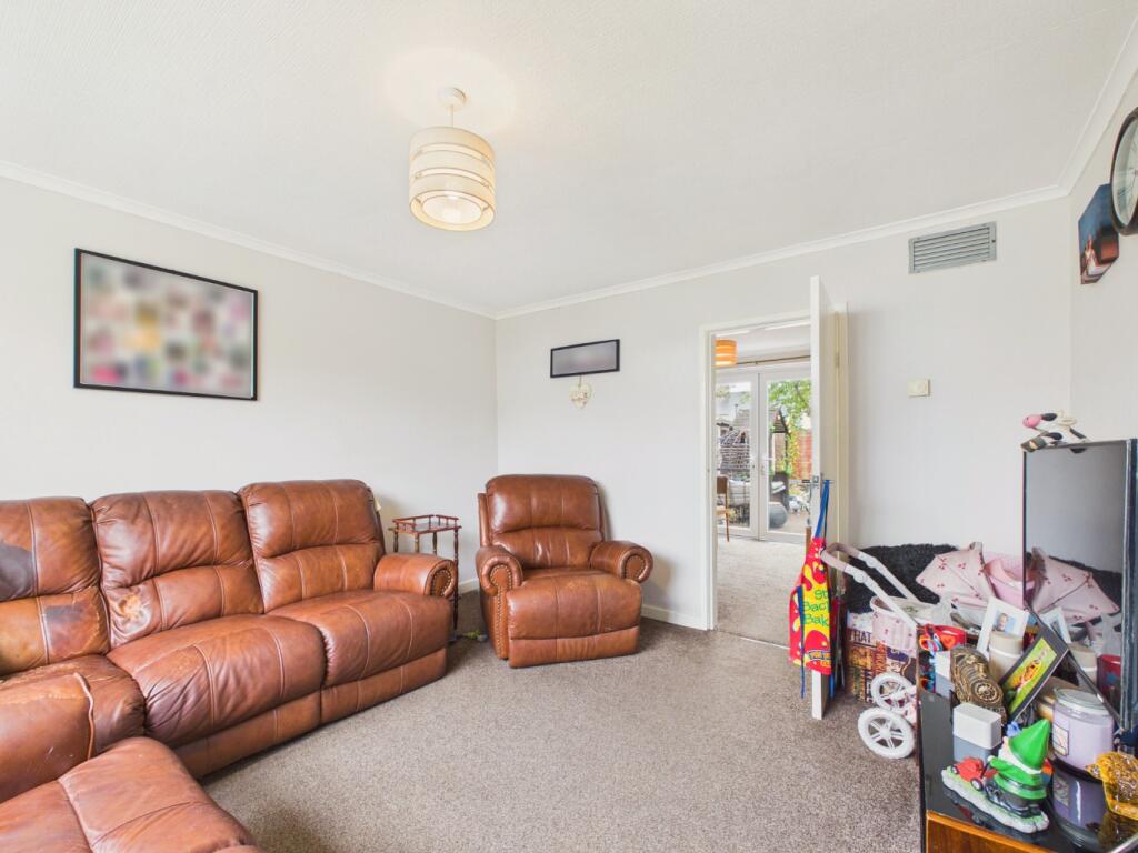 House in Hull - View 5