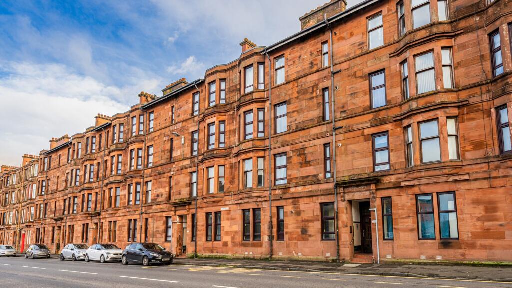 Main image of property: 233 Holmlea Road, Flat 0/2, Cathcart, Glasgow, G44 4DT