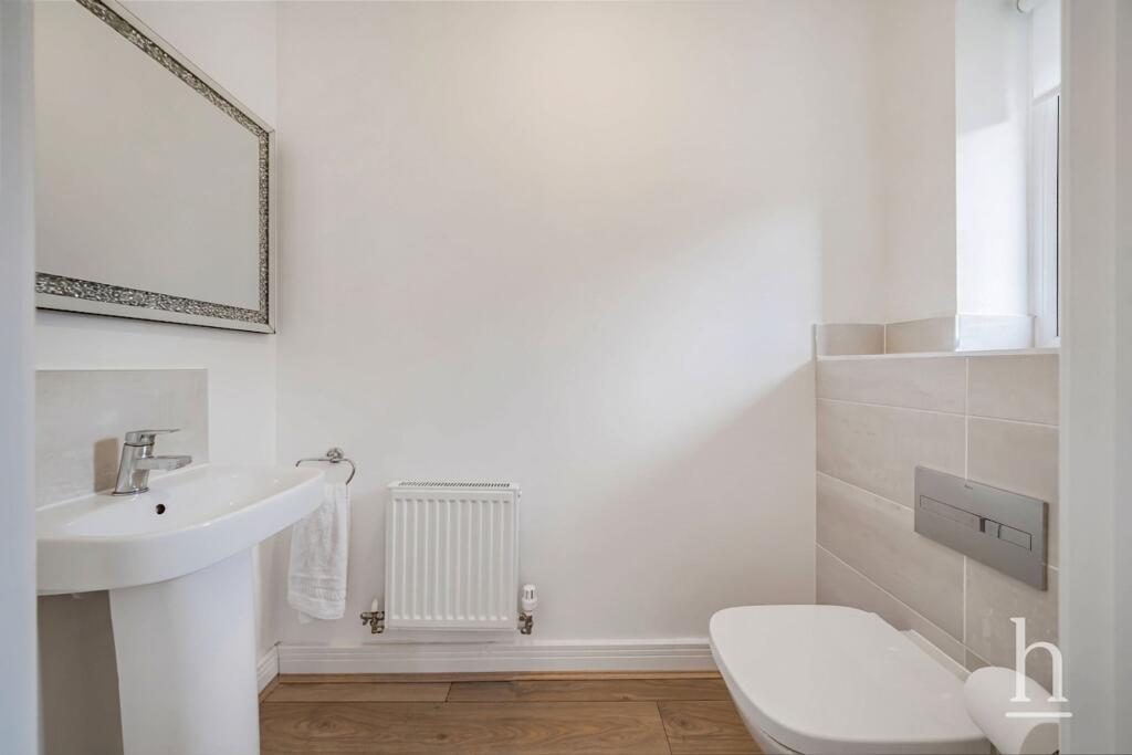 House in Wirral, Liverpool City Region - More