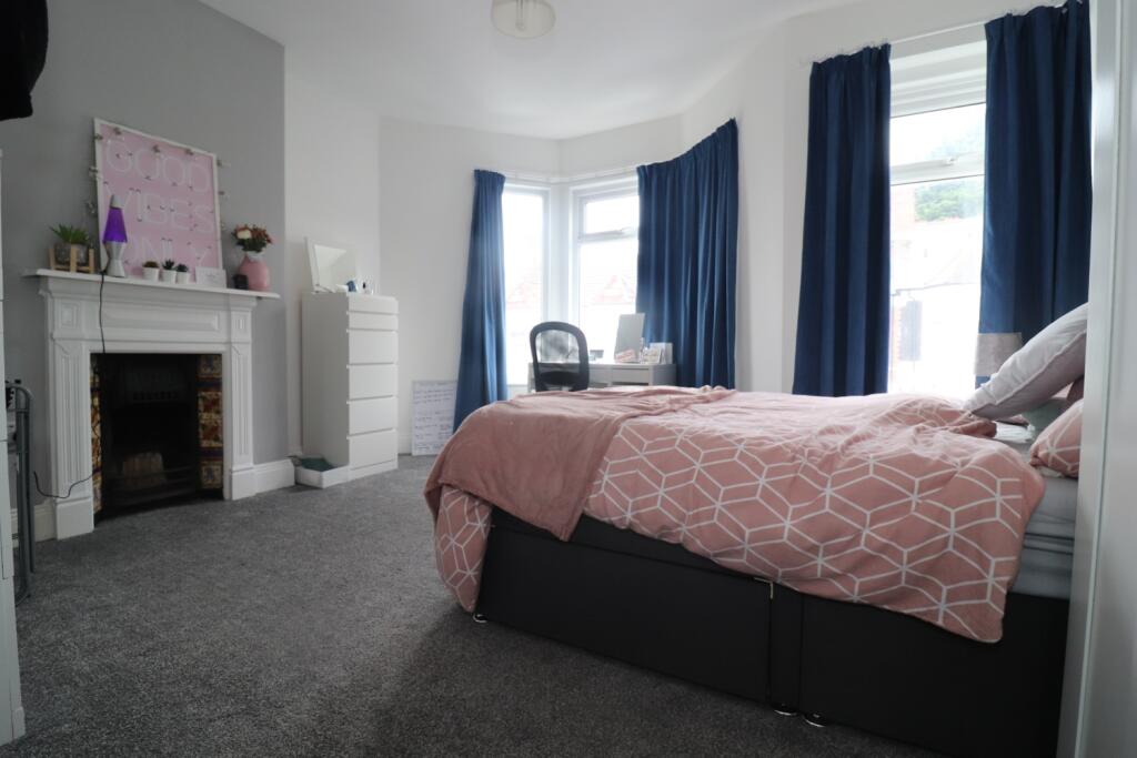 House in Cardiff, Cathays - More