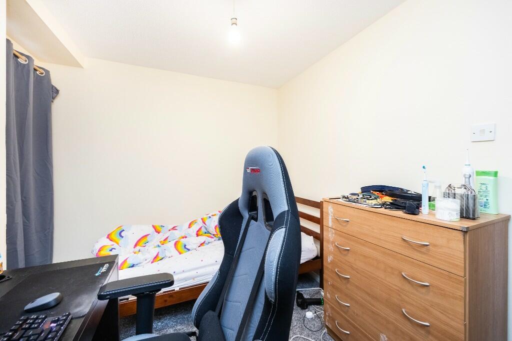 Apartment in London, Beckton - View 4