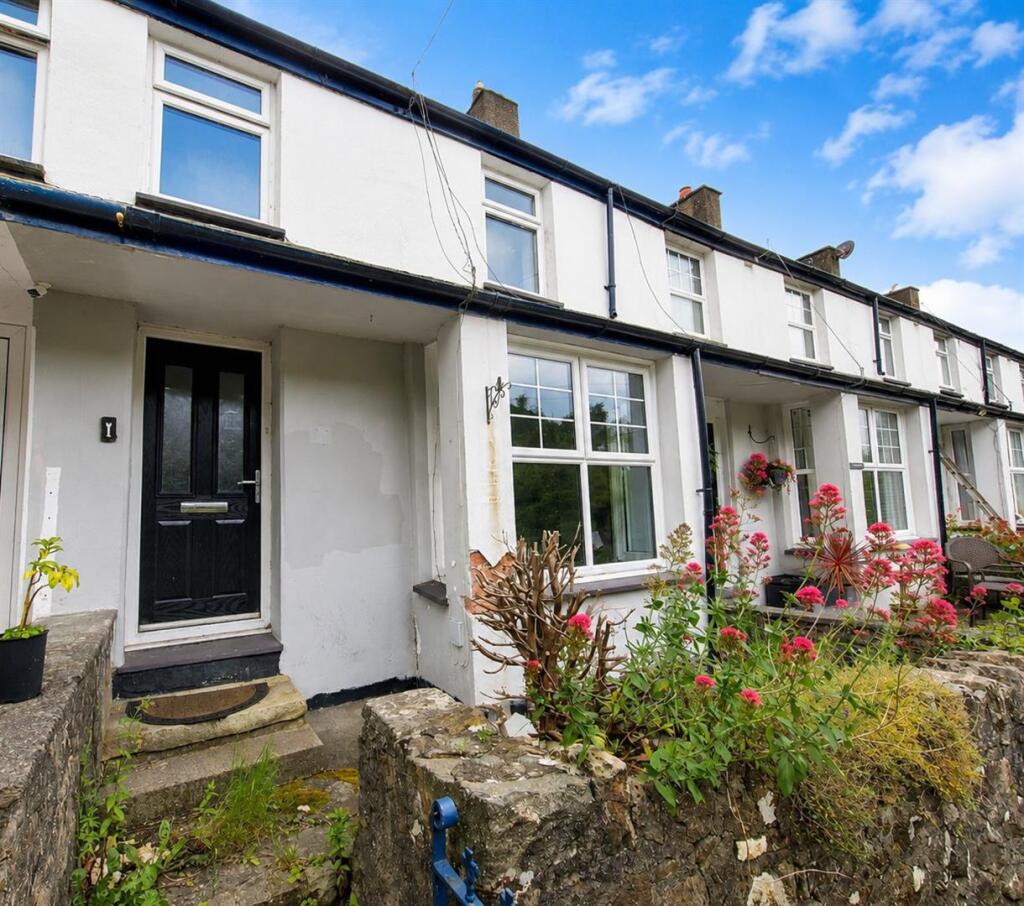 Main image of property: Bryn Ffynnon, Llanaelhaearn, Caernarfon