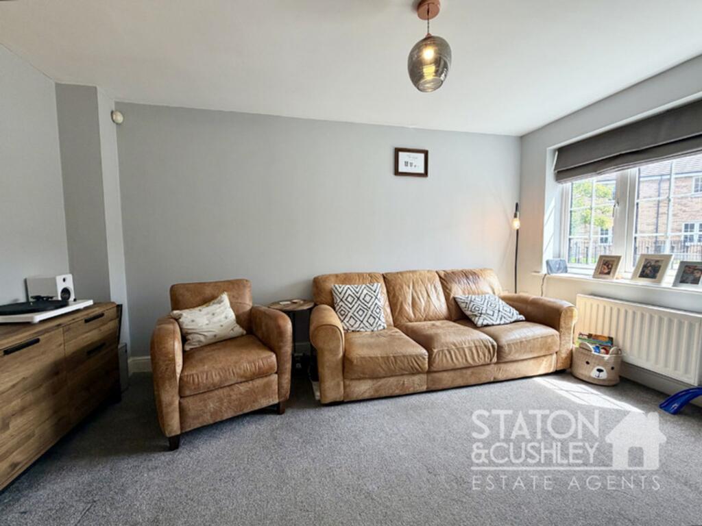 House in Ashfield, Sutton in Ashfield, Sutton-in-Ashfield - More