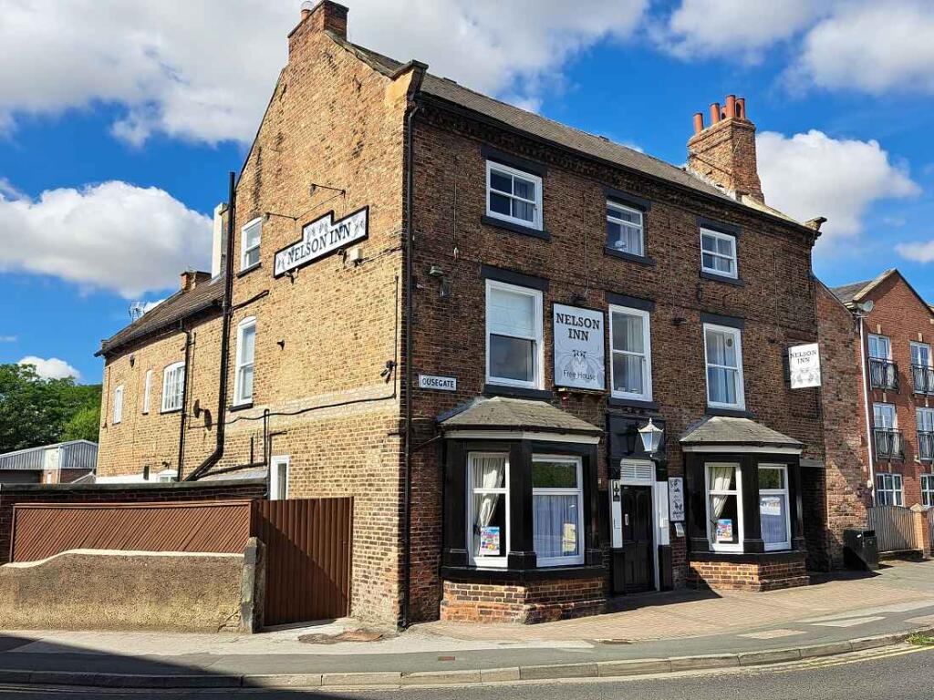 Main image of property: N-526520 - Nelson Inn, 134 Ousegate, Selby YO8 8BL