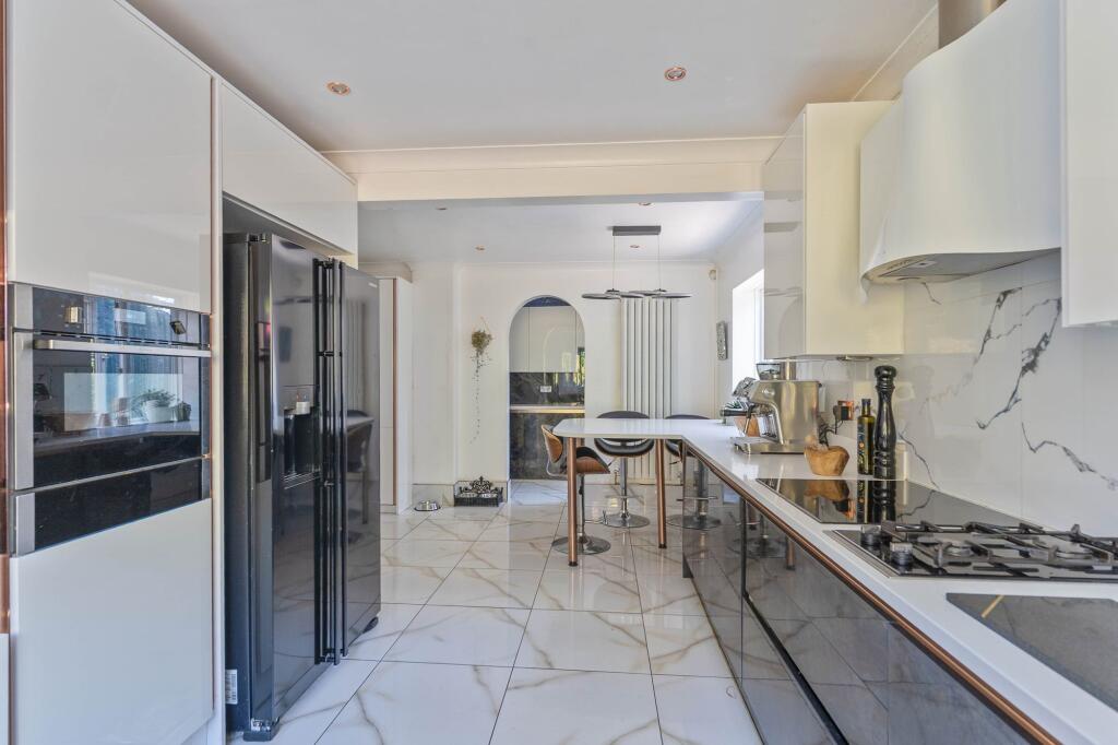 House in Newport, Pentre-Poeth, Graig - View 5