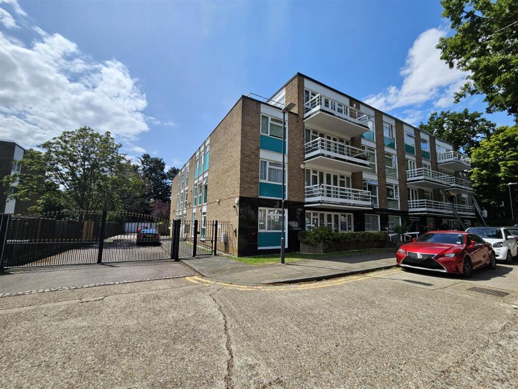 Main image of property: Stonegrove, Edgware