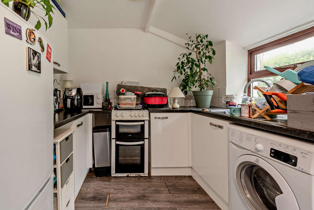 House in Swansea - View 2