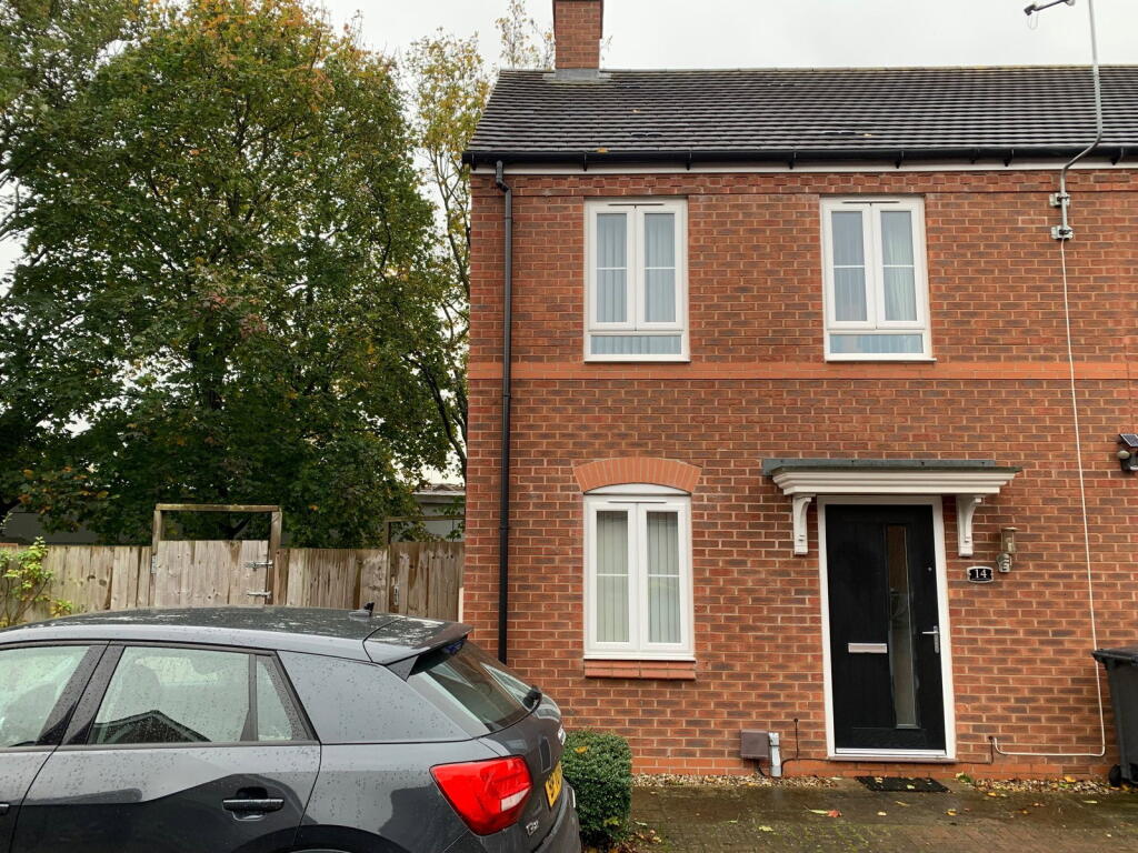 2-bed semi-detached on Old Railway Mews DE11 8LA, £185,000