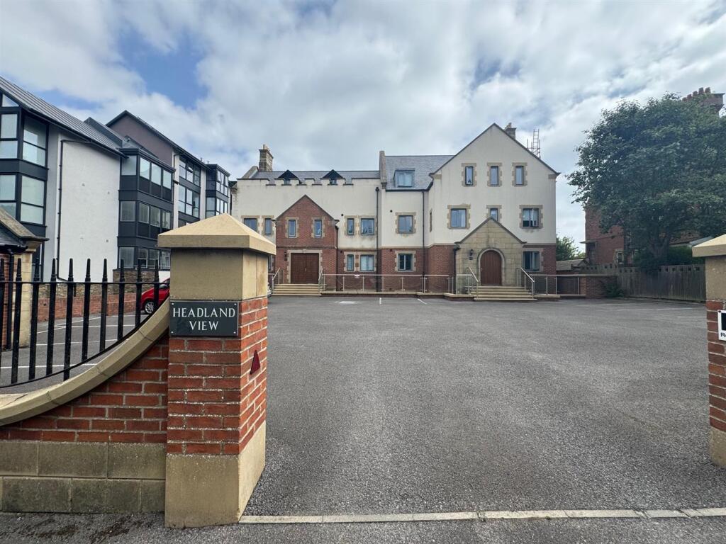 1-bed flat on Filey Road, Scarborough, £130,000