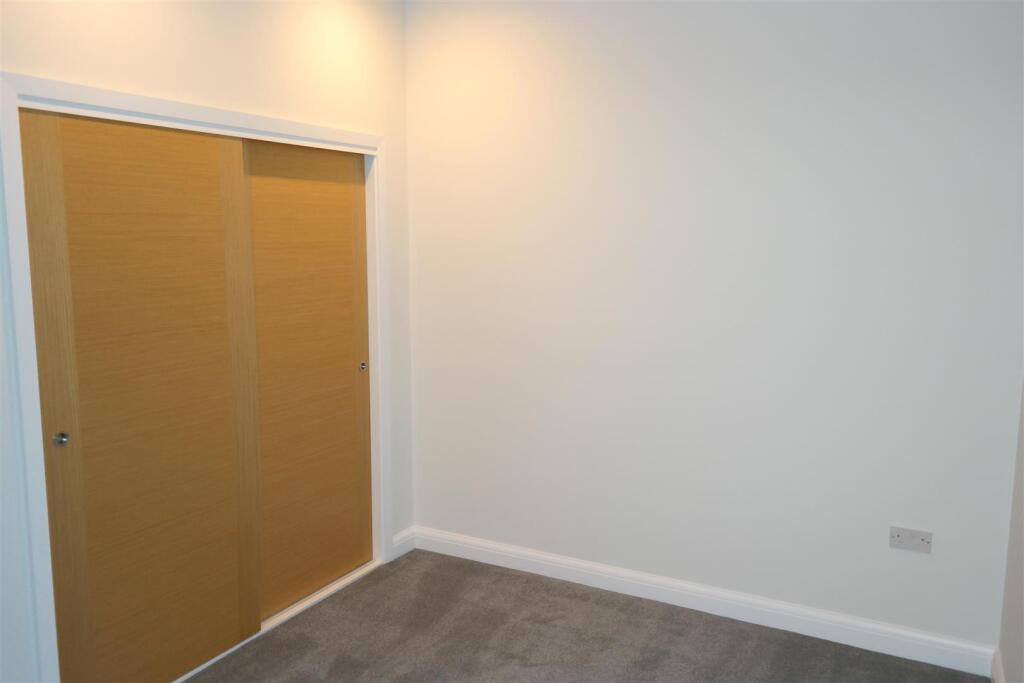 Apartment in St Albans - More