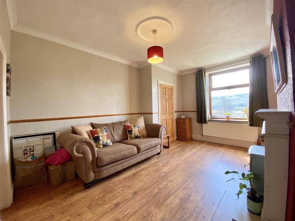 Meg Lane, Huddersfield photo 4