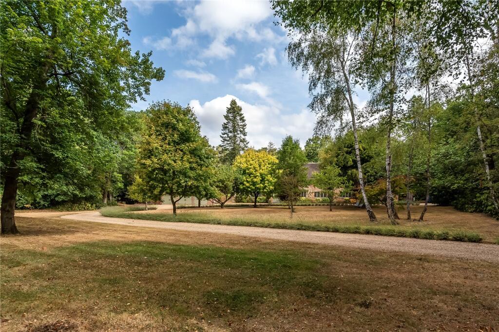 House in Guildford - View 4