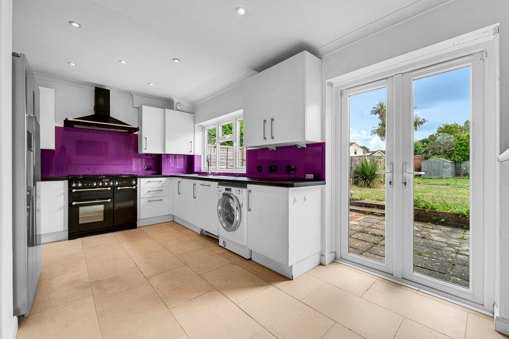 Thetford Road, Ashford photo 4
