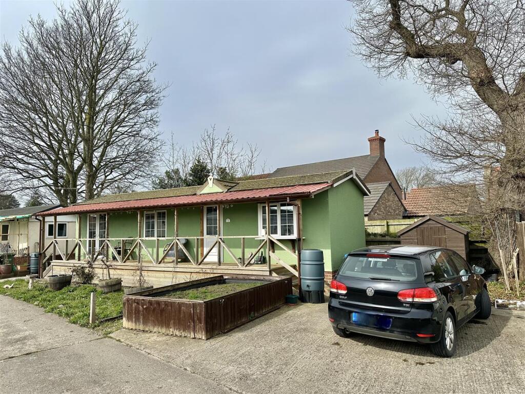 2-bed house on Station Road, Thirsk, £85,000