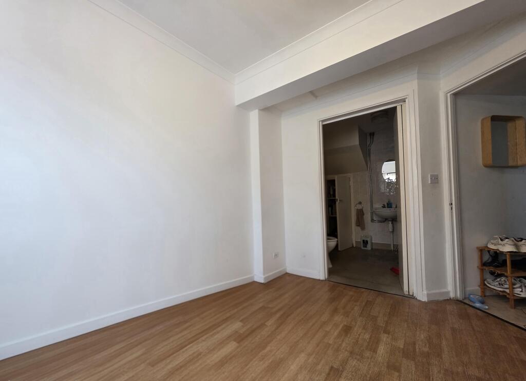 House in Wolverhampton - View 4