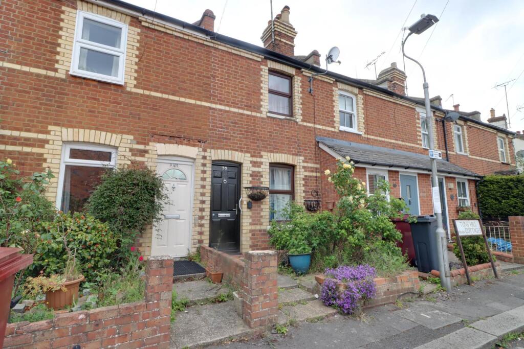 Main image of property: Tuns Hill Cottages, Reading