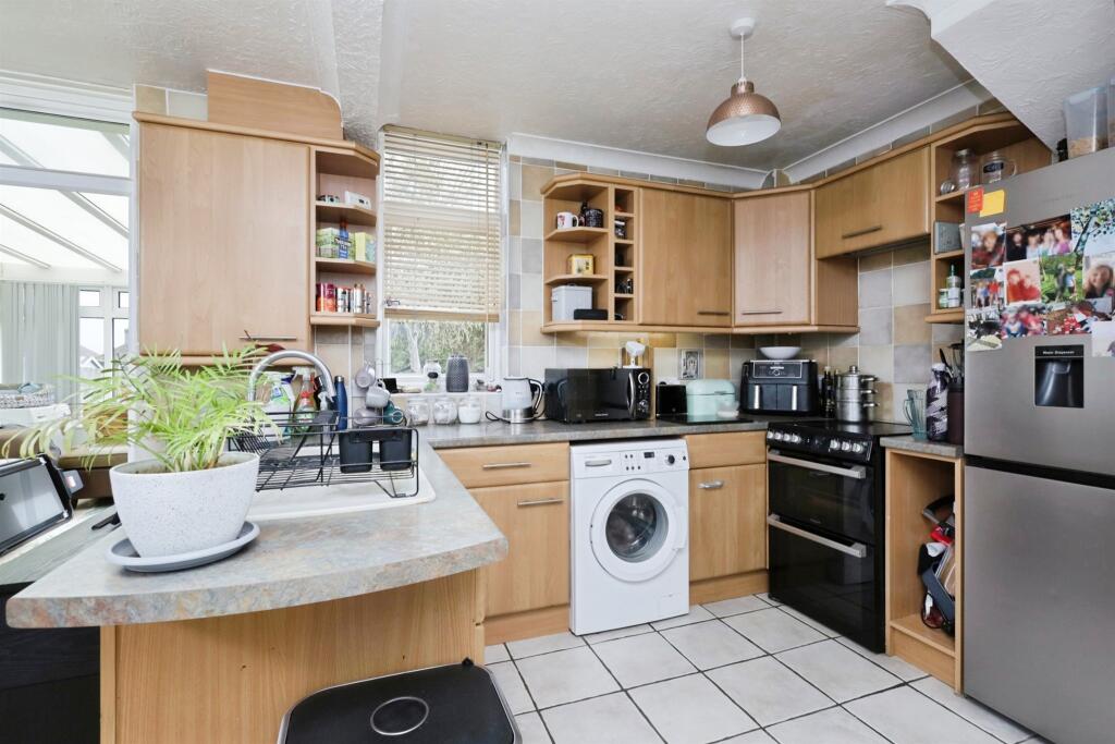 Cavalry Crescent, Eastbourne - View 4