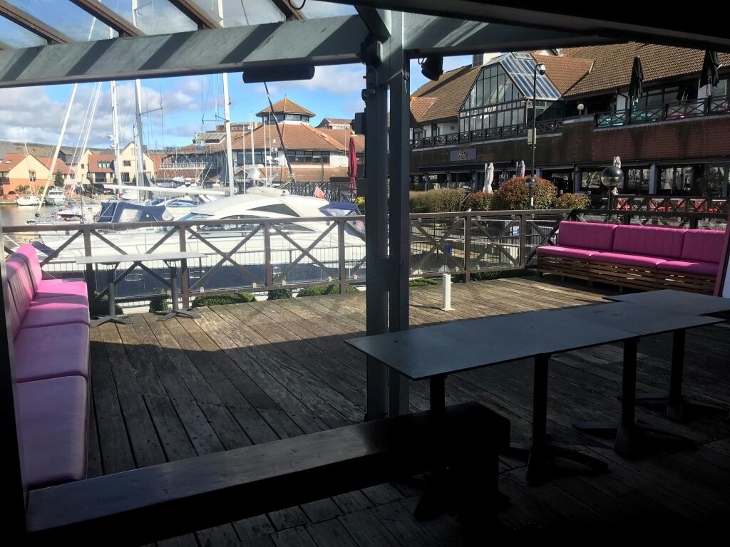 P230395_PHOTO 2 3031 The Boardwalk Port Solent10.jpg