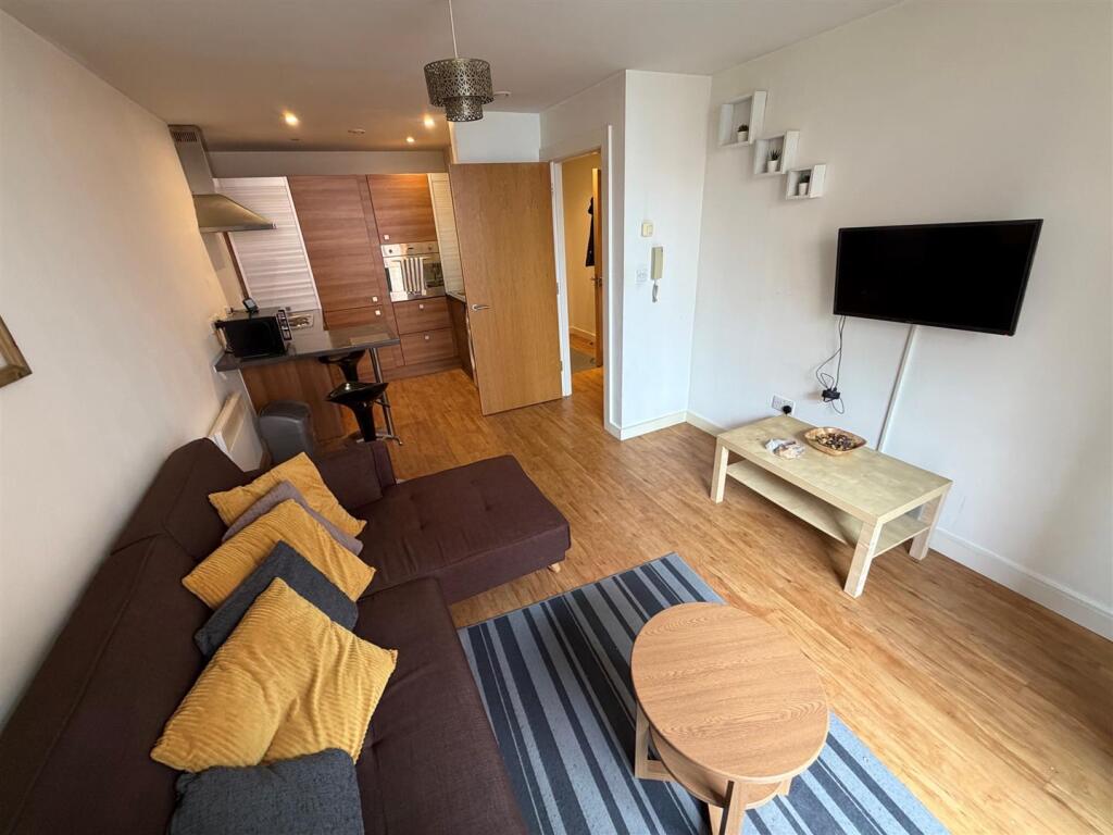 Apartment in Manchester - View 2