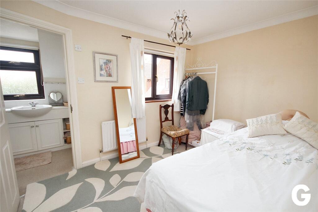 Bishop Court, Ringwood, Hampshire, BH24 - View 6