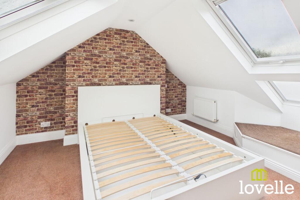 House in Hull - View 3