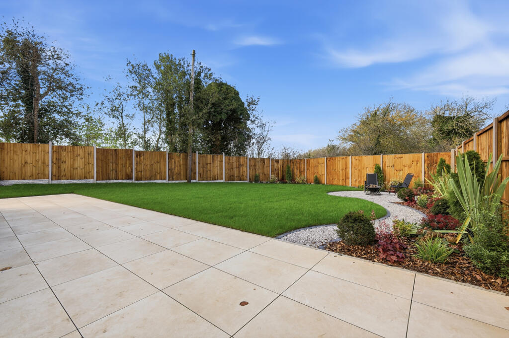 Additional image 27 of Barley Mow Lane, St. Albans